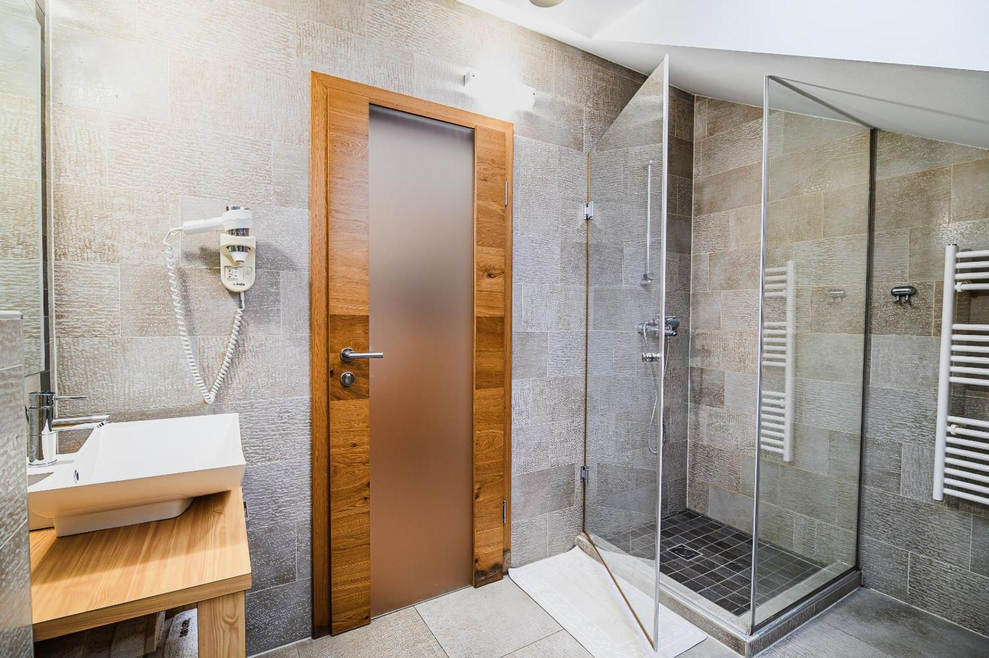 Apartments Maleric With Indoor Pool And Wellness Dragatus Ruang foto
