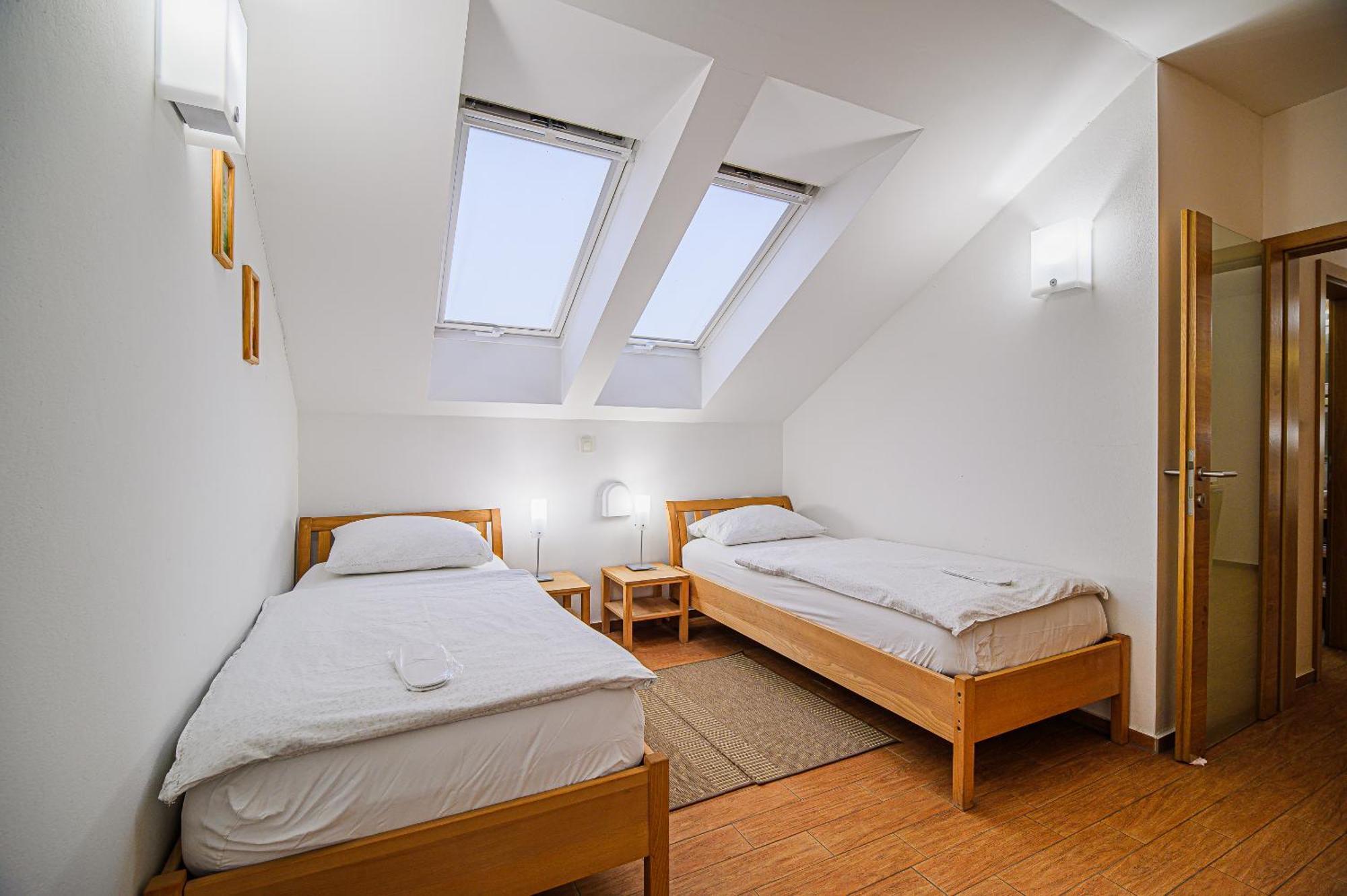 Apartments Maleric With Indoor Pool And Wellness Dragatus Ruang foto