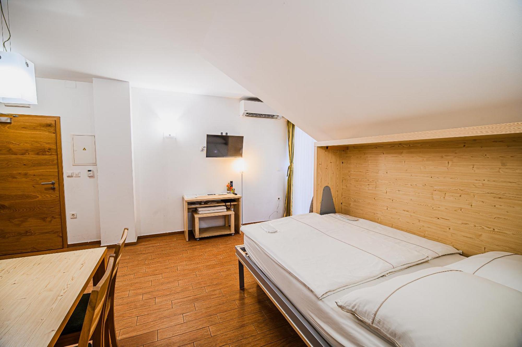 Apartments Maleric With Indoor Pool And Wellness Dragatus Ruang foto