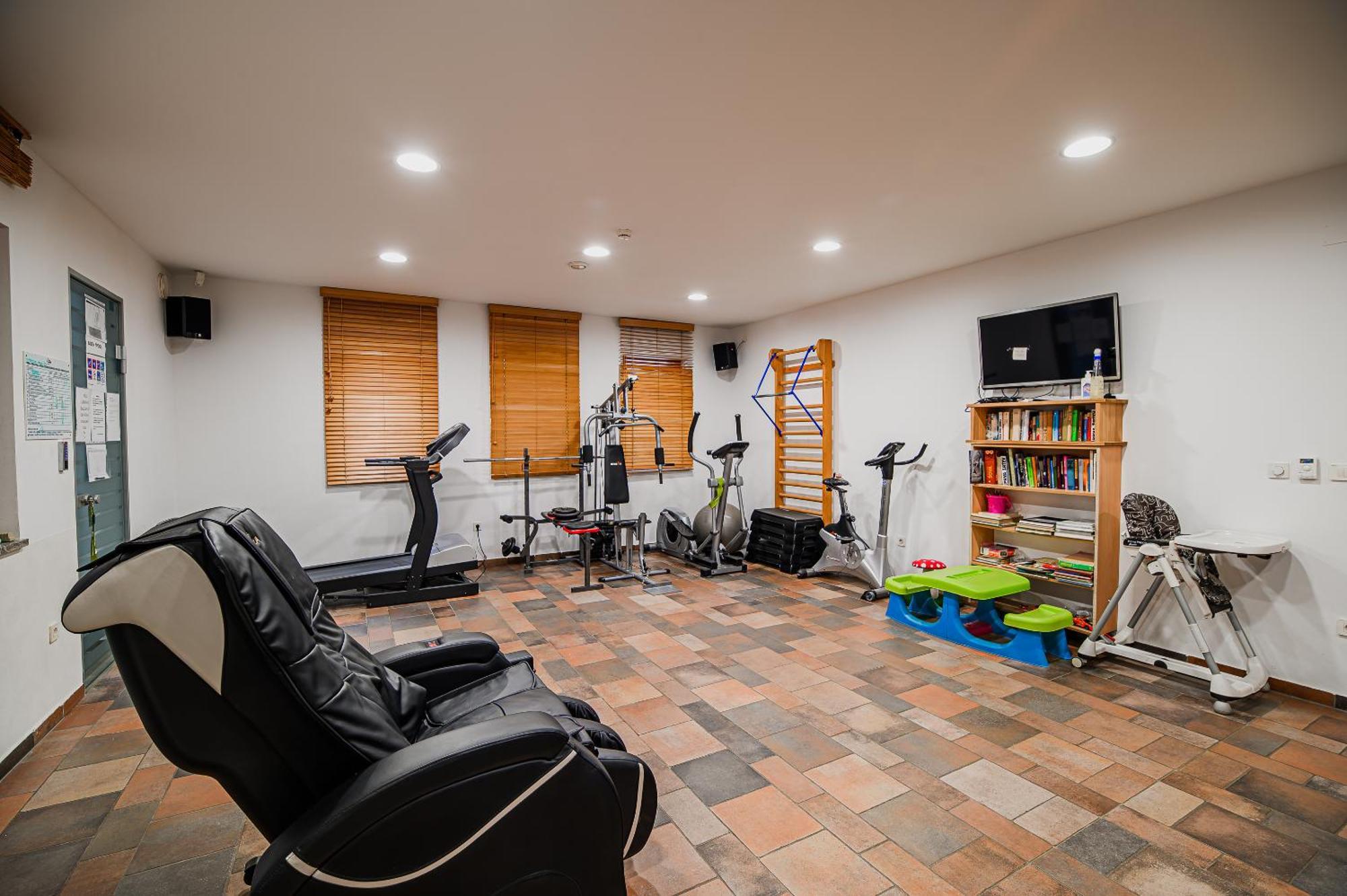 Apartments Maleric With Indoor Pool And Wellness Dragatus Bagian luar foto