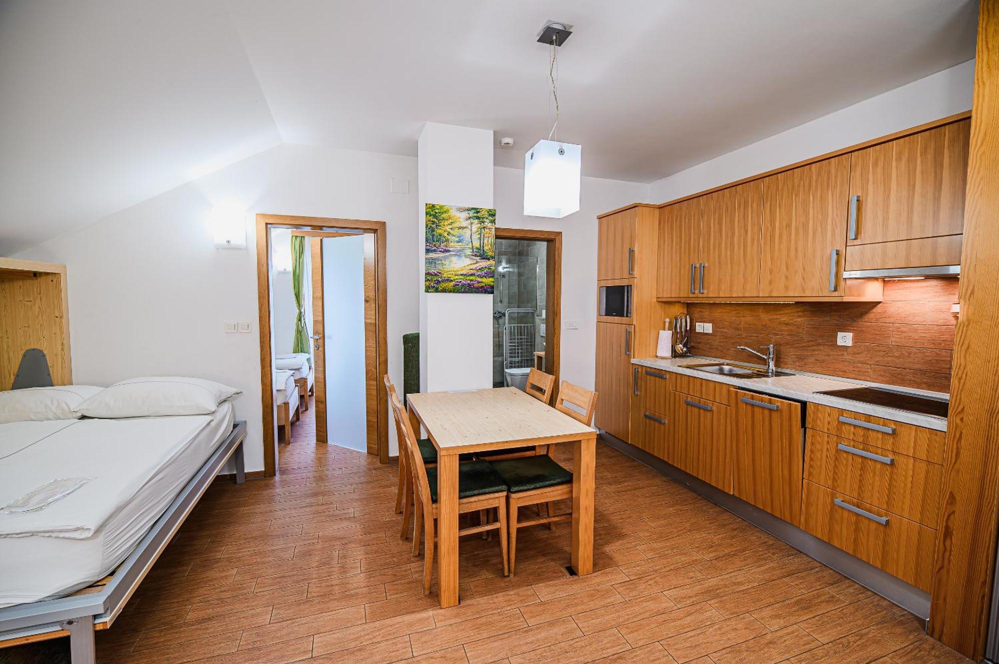 Apartments Maleric With Indoor Pool And Wellness Dragatus Ruang foto