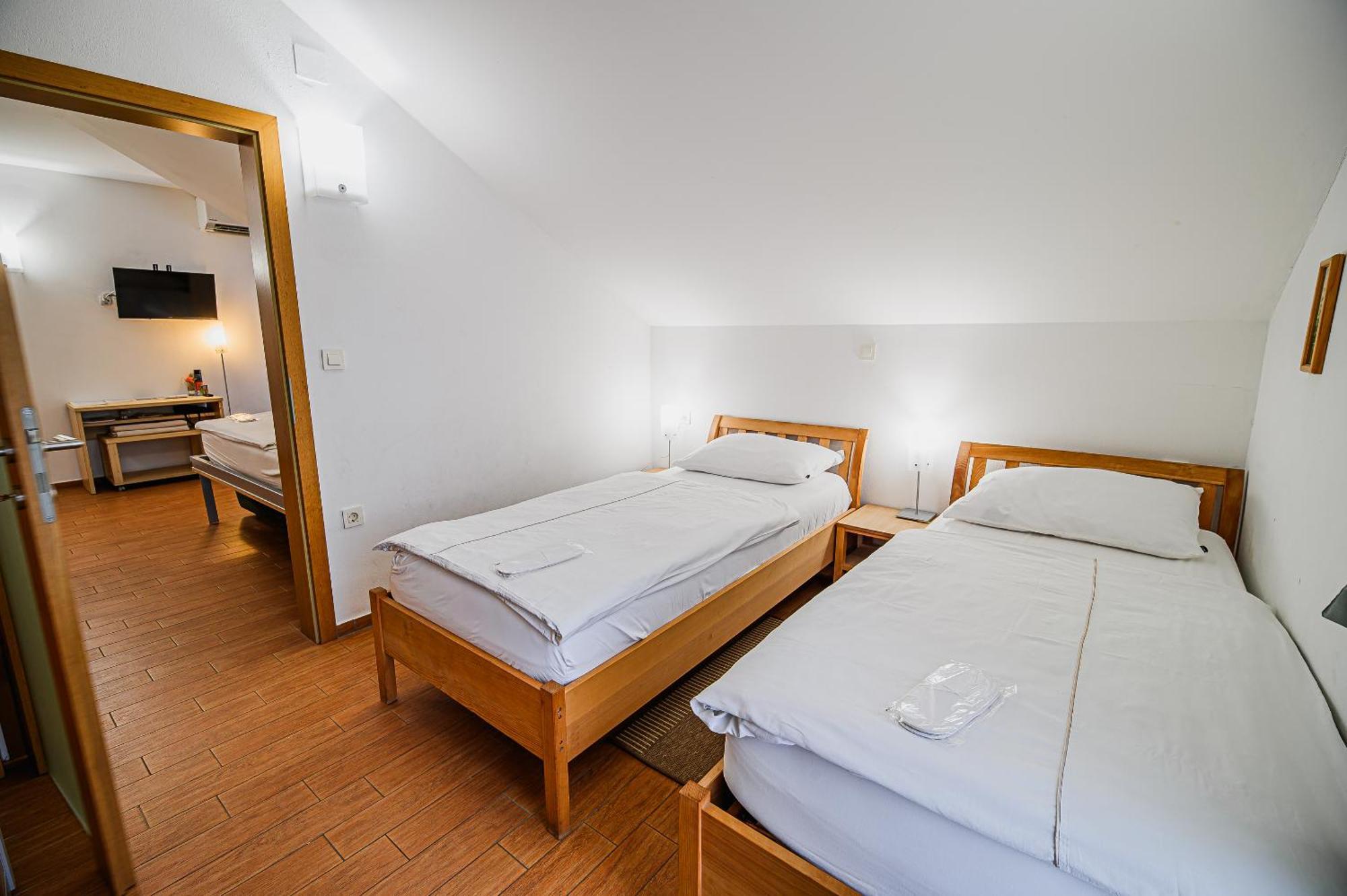 Apartments Maleric With Indoor Pool And Wellness Dragatus Ruang foto