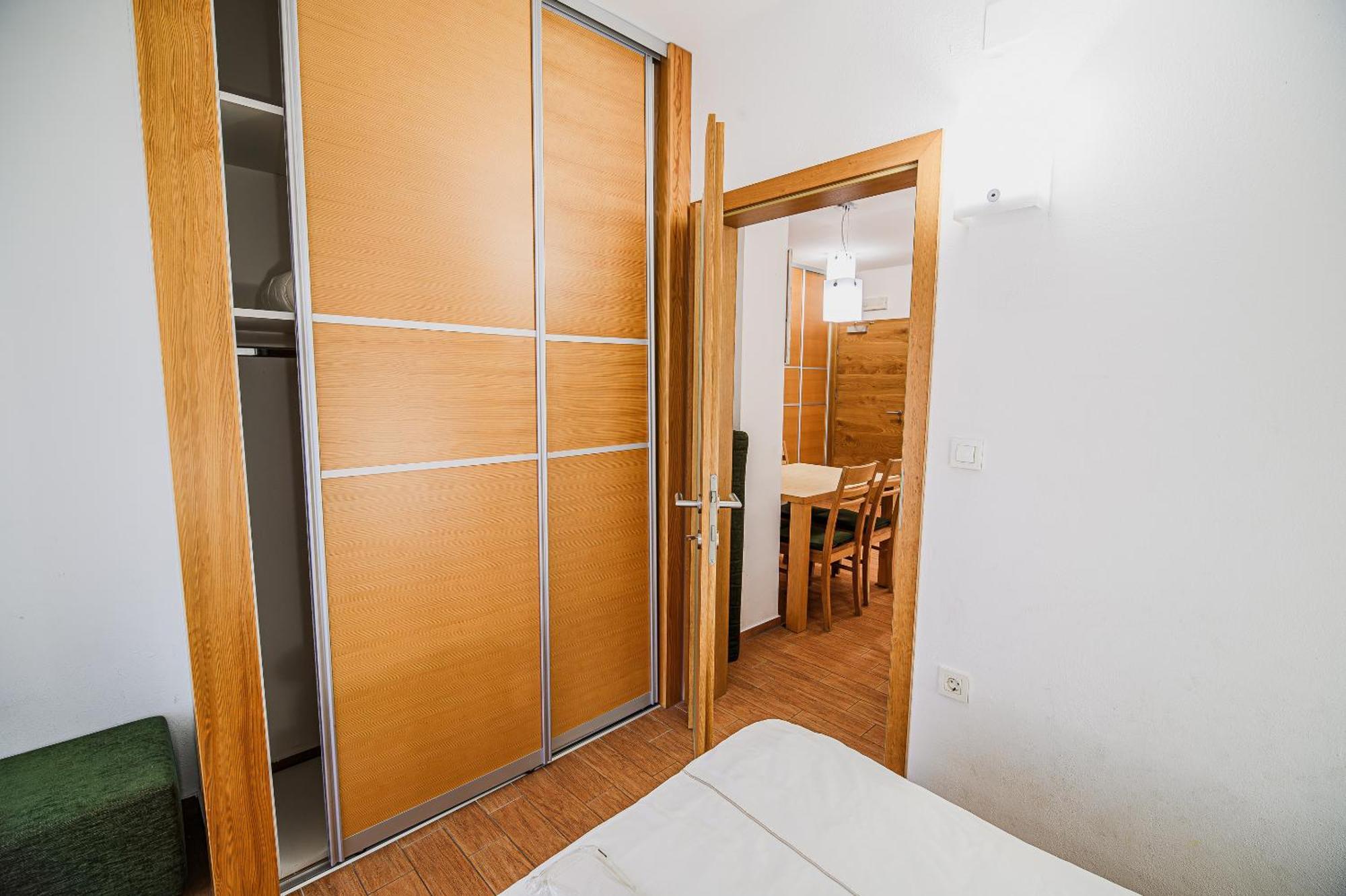 Apartments Maleric With Indoor Pool And Wellness Dragatus Ruang foto