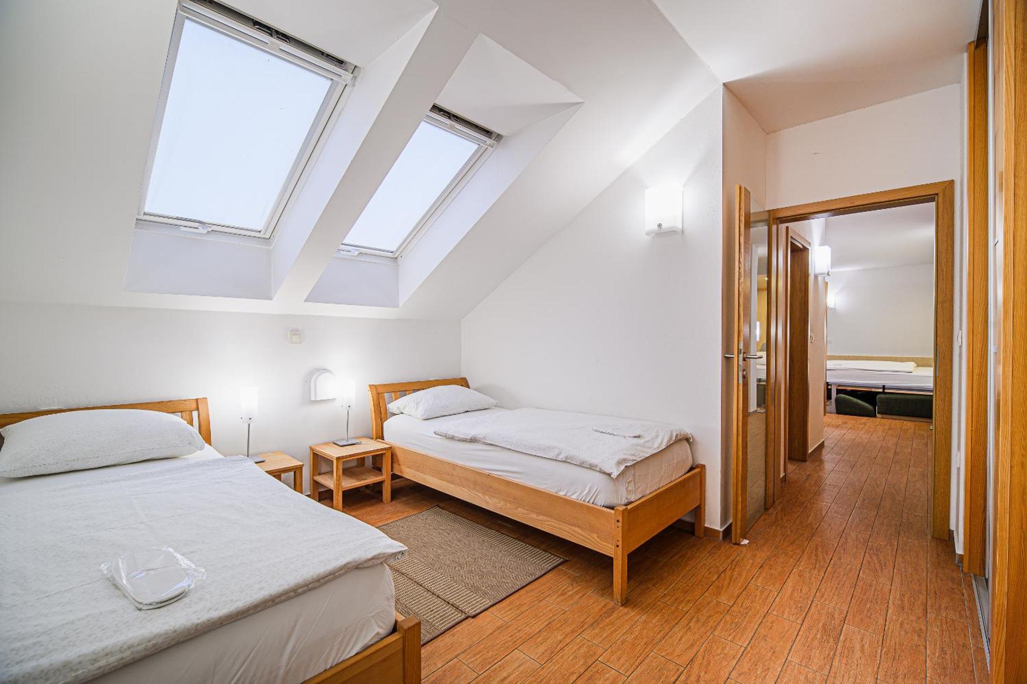Apartments Maleric With Indoor Pool And Wellness Dragatus Ruang foto