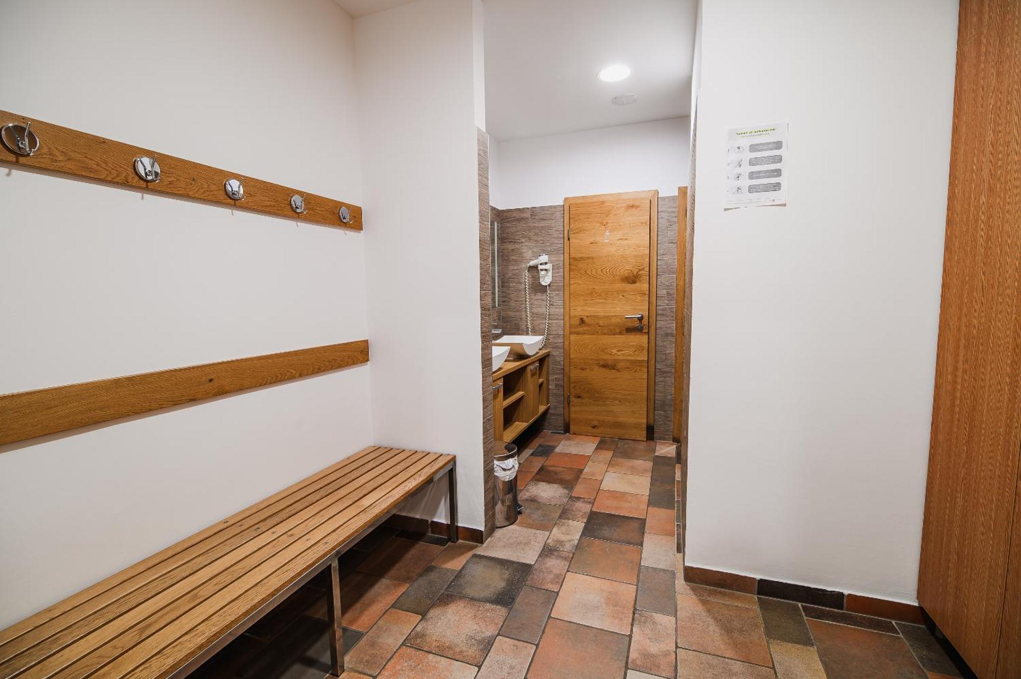Apartments Maleric With Indoor Pool And Wellness Dragatus Bagian luar foto