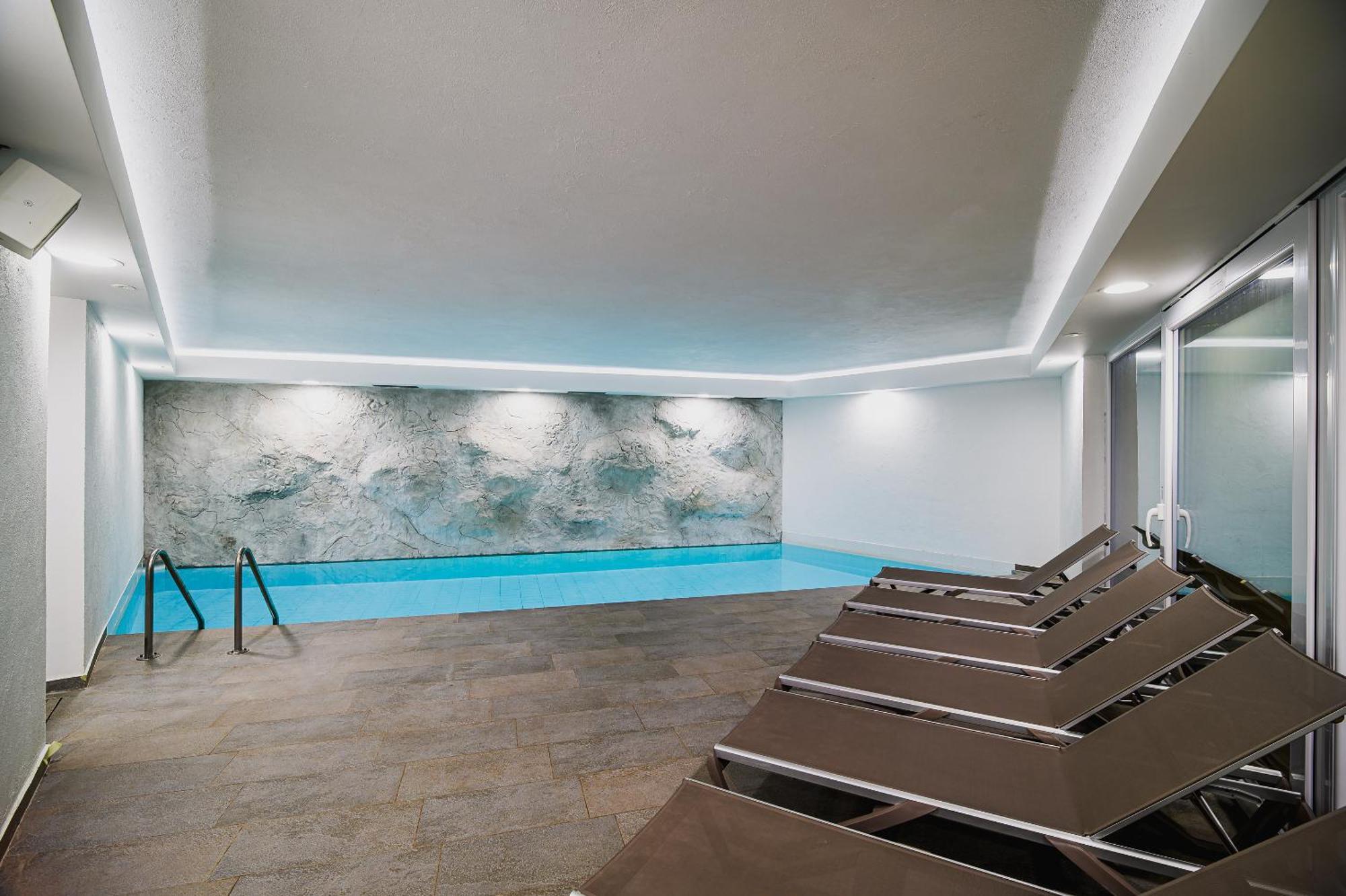 Apartments Maleric With Indoor Pool And Wellness Dragatus Bagian luar foto