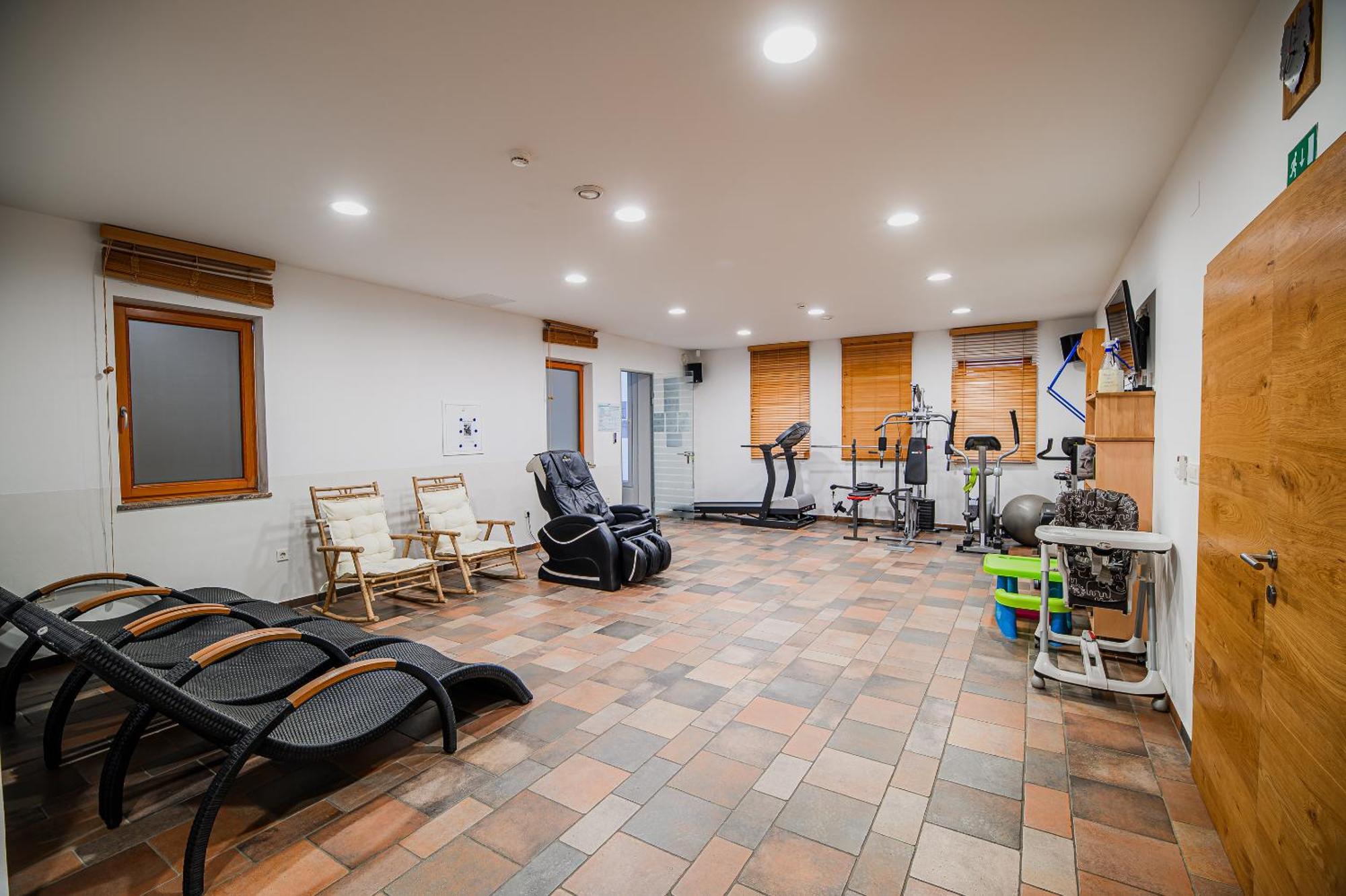 Apartments Maleric With Indoor Pool And Wellness Dragatus Bagian luar foto