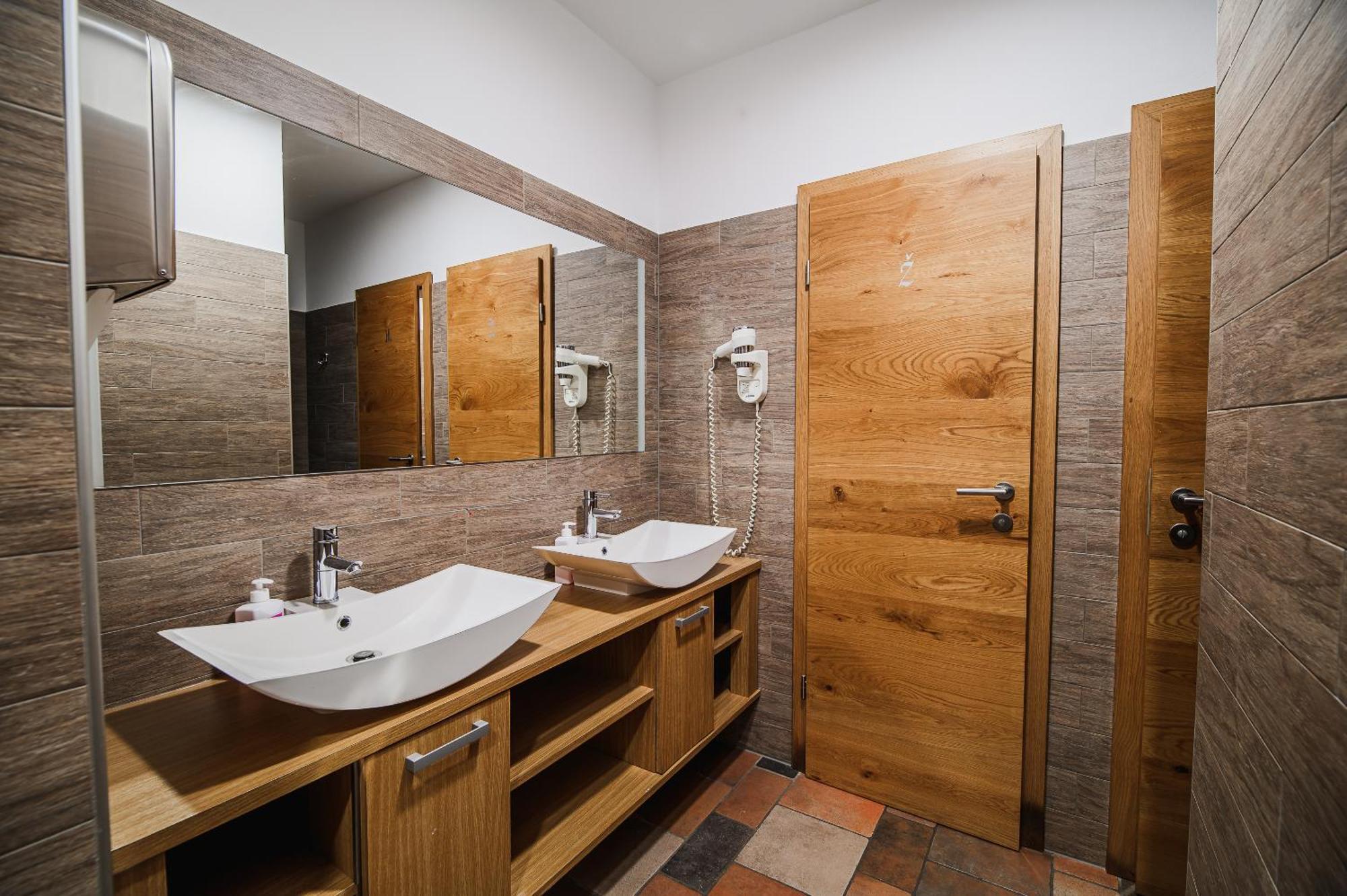 Apartments Maleric With Indoor Pool And Wellness Dragatus Bagian luar foto