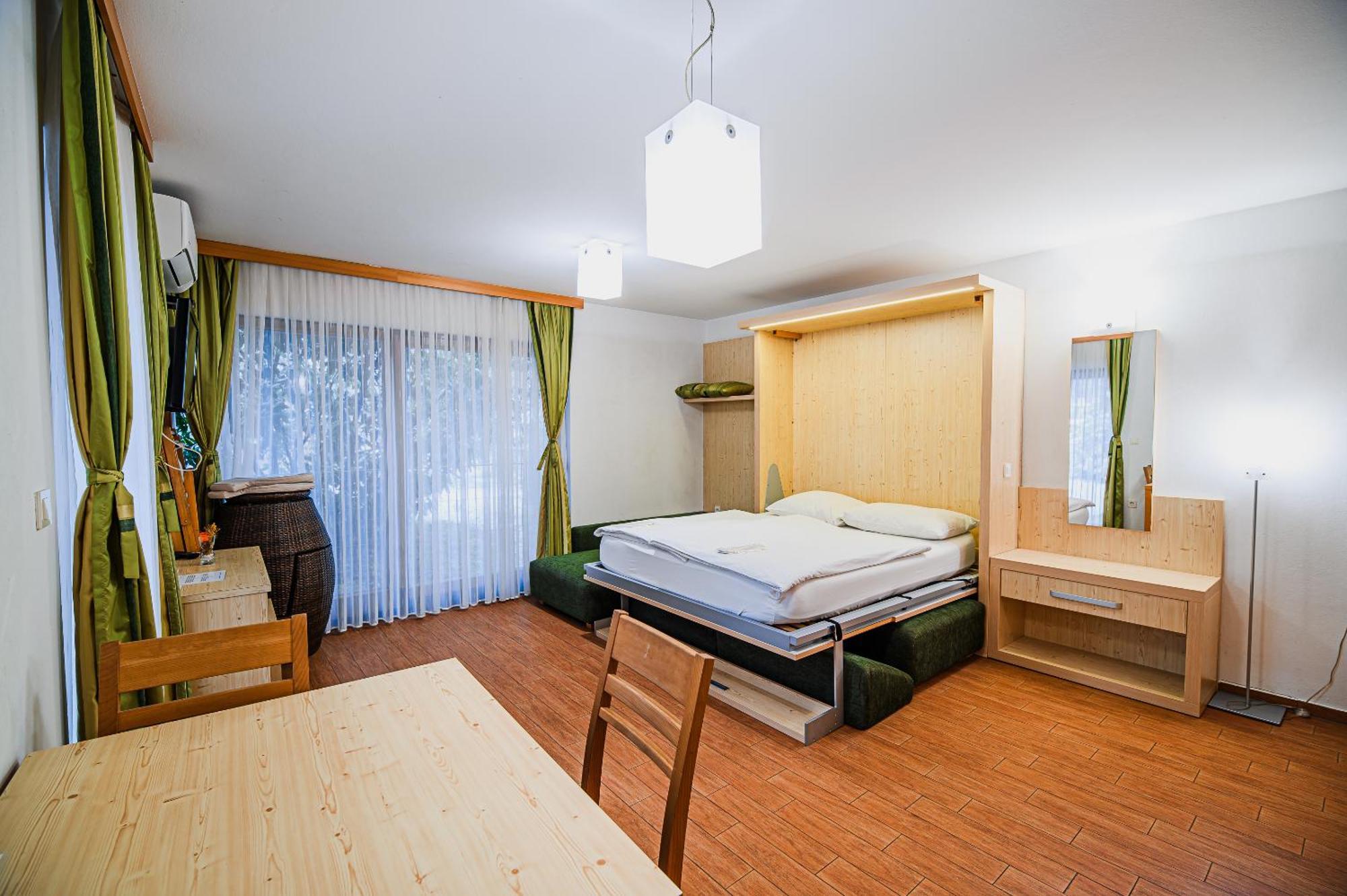 Apartments Maleric With Indoor Pool And Wellness Dragatus Ruang foto