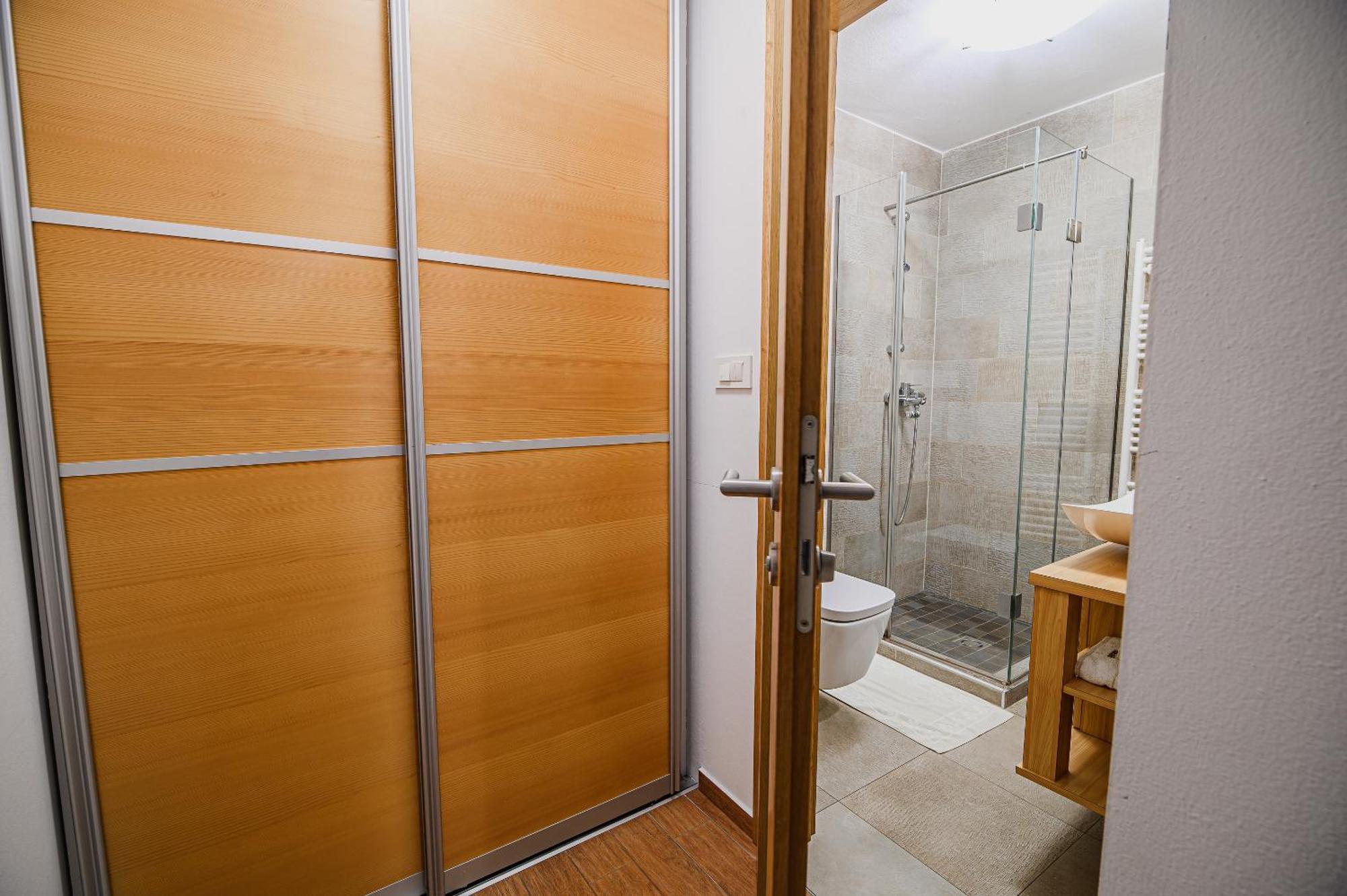 Apartments Maleric With Indoor Pool And Wellness Dragatus Ruang foto